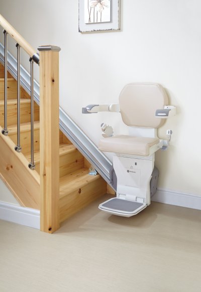 handicare-xclusive-stairlift-3 handicare-xclusive-stairlift-3