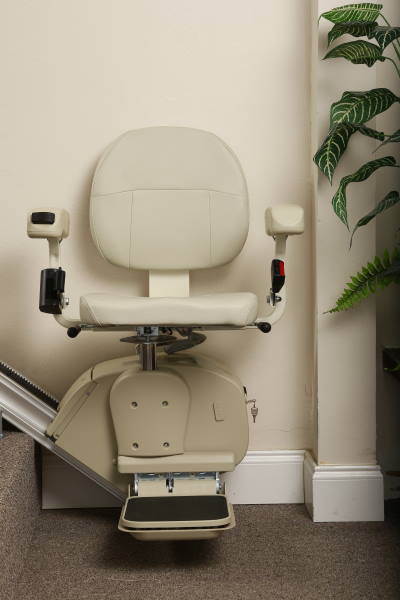 Merit Aviator Milwaukee straight stair lift tab Merit Aviator Milwaukee straight stair lift tab