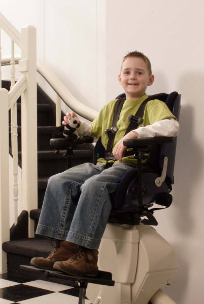 Child safe panda seat for stairlift – BILD Milwaukee stair lift seat harnesses