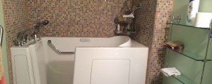 Feature walk in tub
