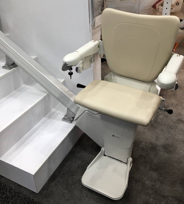 low cost narrow Milwaukee straight stair lift