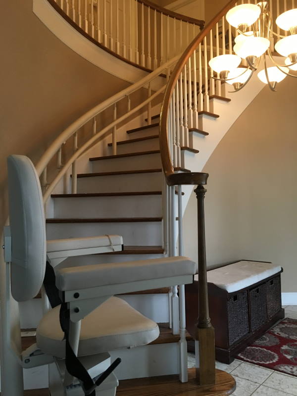 Brookfield WI curved stair lift